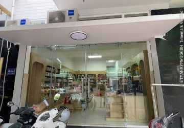Thêm một công trình vách cửa kính cường lực đã được hoàn thiện và bàn giao đến khách hàng