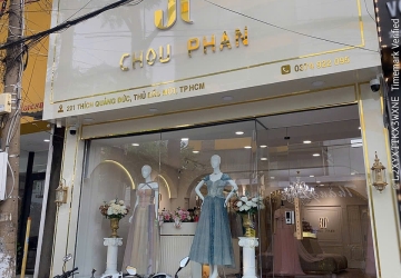 THAY KÍNH CƯỜNG LỰC TIỆM ÁO CƯỚI THỦ DẦU MỘT