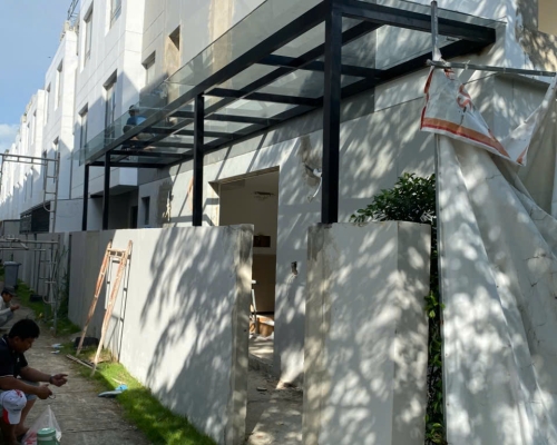 THI CÔNG MÁI CHE KÍNH CƯỜNG LỰC HIỆN ĐẠI TẠI BÌNH CHUẨN BÌNH DƯƠNG
